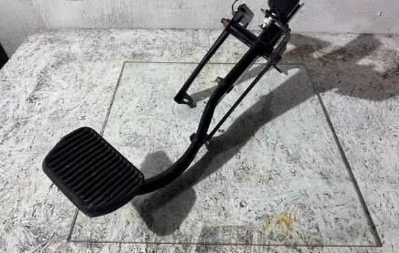 Volvo S60 Brake pedal 8622064 03W032