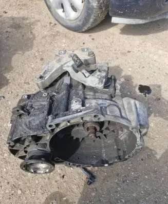 Volkswagen Jetta V Manual 6 speed gearbox 020301107