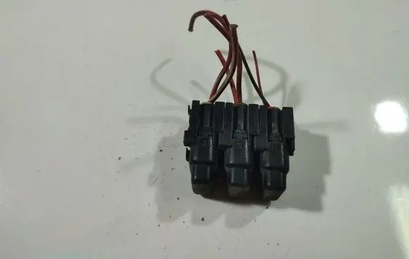 Nissan Almera Tino Fuse box set 