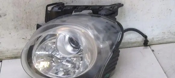 Nissan Juke I F15 Headlight/headlamp