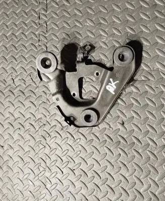 Maserati Ghibli Air filter cleaner box bracket assembly 670038730