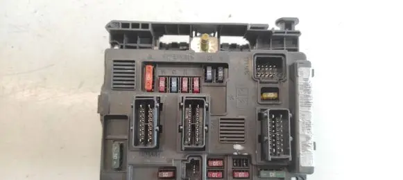 Peugeot Partner Fuse module 964349898000 03044 406251881