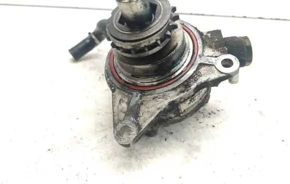 Nissan Pathfinder R51 Vacuum pump 14650EB300