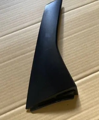 Subaru XV II Rear window tailgate spoiler 96031FL040