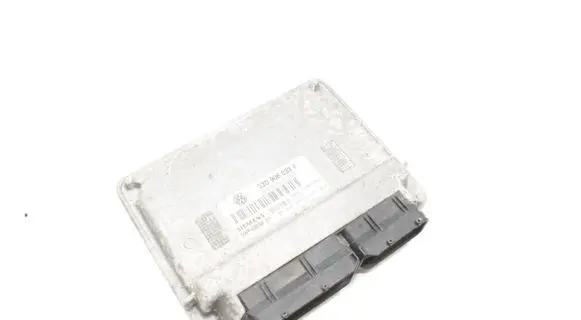 Volkswagen Polo V 6R Engine control unit/module 03D906033F 5WP4029801