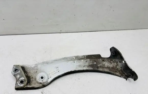 Skoda Superb B8 (3V) Fender mounting bracket 3V0821142