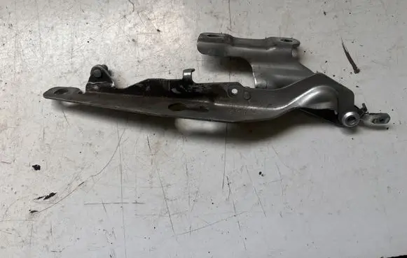 Volvo XC60 Engine bonnet/hood hinges 31385814