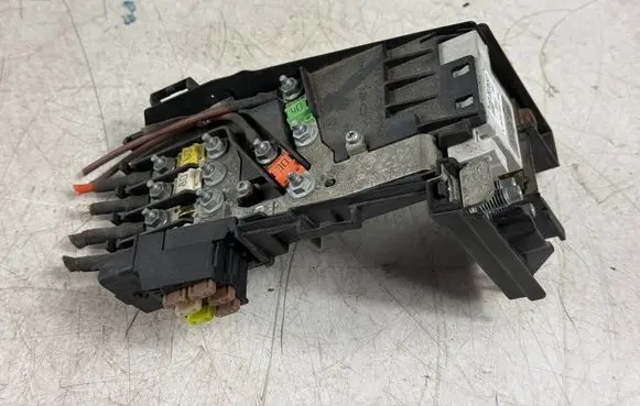 Peugeot 3008 I Fuse box set 9675877980