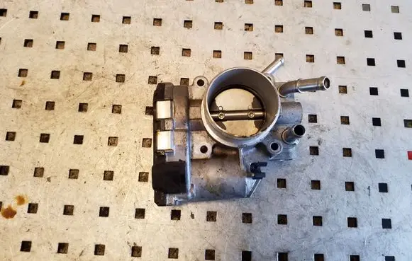 KIA Rio Throttle valve 351002B150