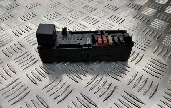 Mercedes-Benz E W210 Fuse module A0005400372