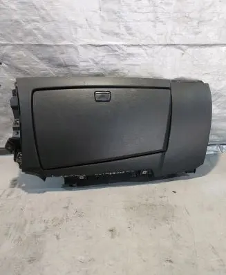 BMW 1 E81 E87 Glove box set 8251380