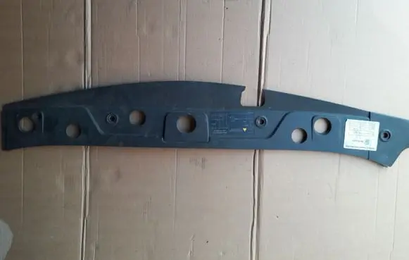 Renault Megane II Radiator trim 8200116717