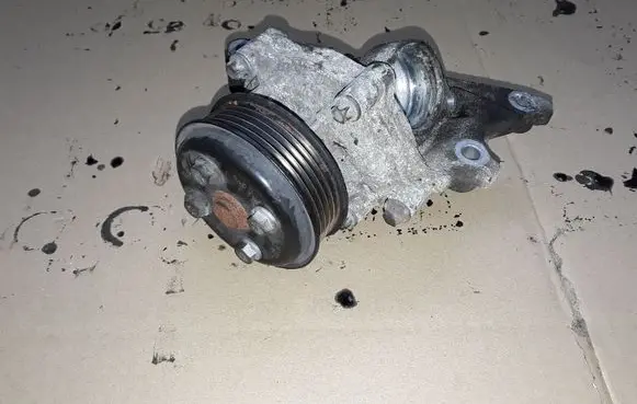 Mercedes-Benz A W169 Water pump A6402010001 C880322