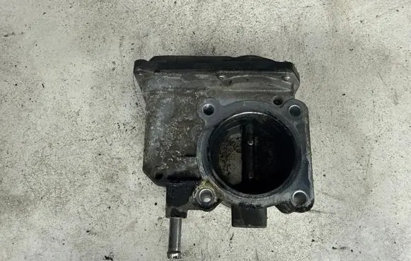 Toyota Auris 150 Throttle valve 2203037010