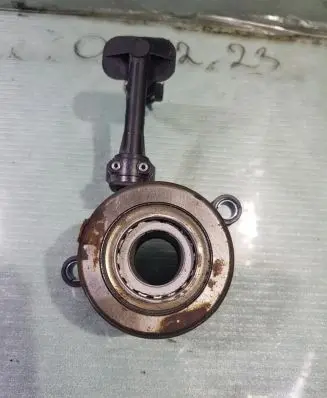 Dacia Duster II Clutch slave cylinder 306206219R