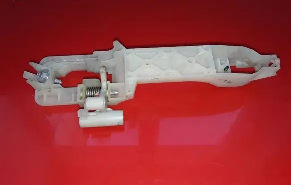 Rear door exterior handle/bracket