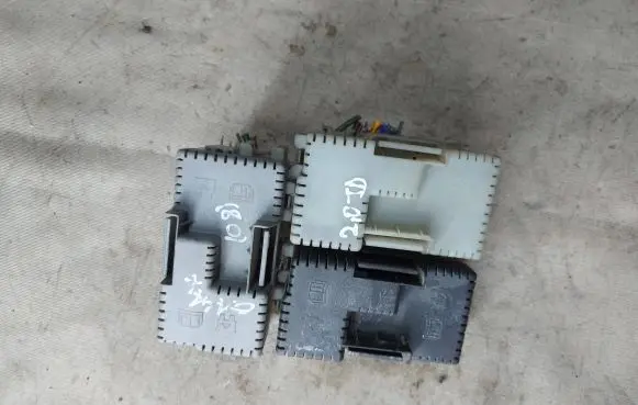 Ford Galaxy Fuse module 6G9T14K131B