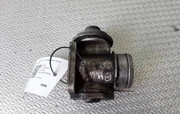 BMW 5 E39 EGR valve