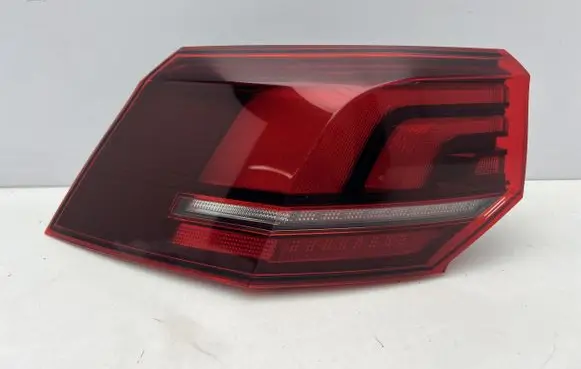 Volkswagen Golf VIII Rear/tail lights 5H0945095E
