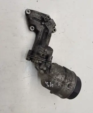 Mercedes-Benz R W251 Oil filter mounting bracket 6740273366 A6421800010
