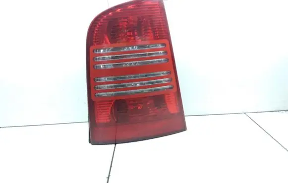 Skoda Octavia Mk1 (1U) Rear/tail lights 1U9945095 1U9945111