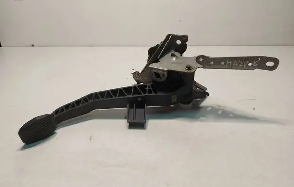 Mazda 3 I Clutch pedal 10291