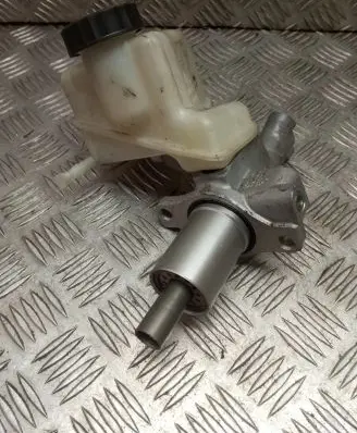 Mercedes-Benz C W204 Master brake cylinder A2044600002