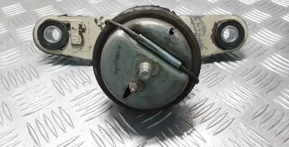 Volvo V40 Engine mount bracket AC46000DF