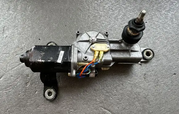 Nissan Patrol Y60 Rear window wiper motor 2871005J00
