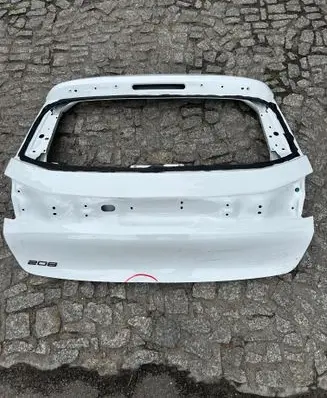 Peugeot 208 II Truck tailgate