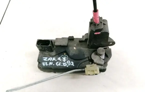 Opel Zafira C Rear door lock