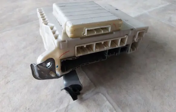 Lexus IS 220D-250-350 Fuse box set 8273053020