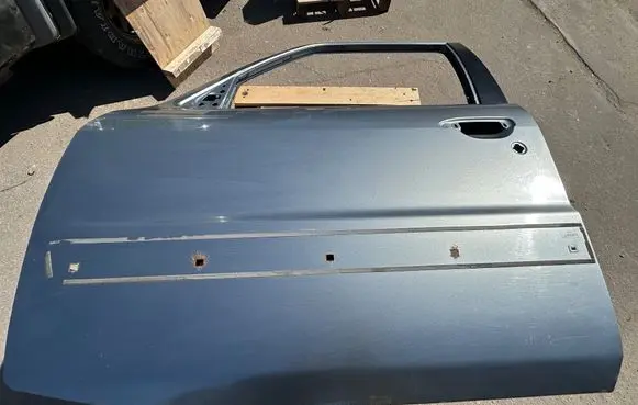 Nissan Patrol Y61 Front door H0101VB000