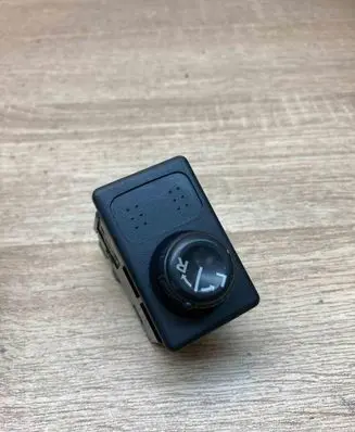 Nissan Almera N16 Wing mirror switch NissanMirrorSwitch