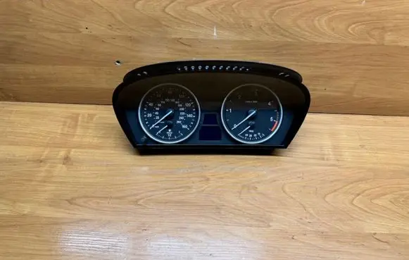 BMW 5 E60 E61 Speedometer (instrument cluster) 62109177262 110080213 6965359
