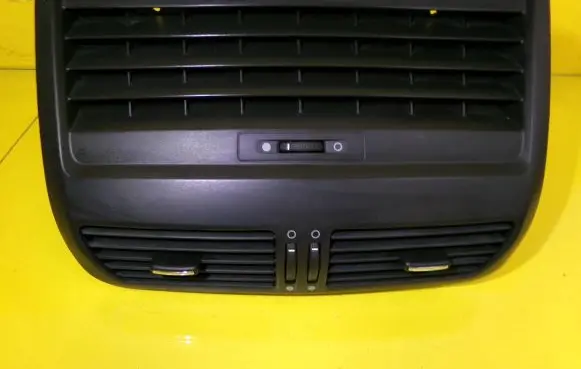 Fiat Croma Dash center air vent grill 735366430