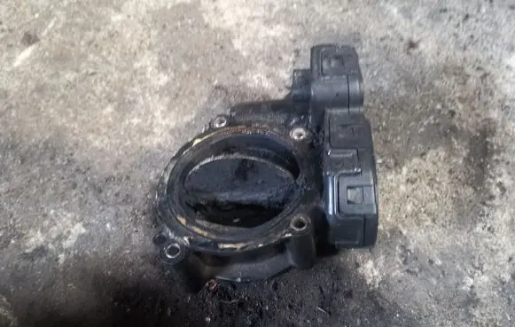 Mercedes-Benz E W212 Throttle valve A6510900170