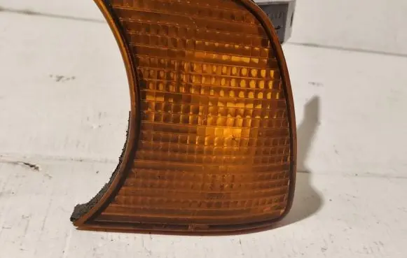 BMW 5 E34 Front indicator light 155243 38936 1384033
