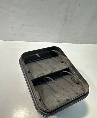 Renault Koleos II Quarter panel pressure vent 768045HA0A