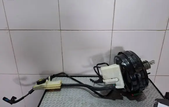 Ford S-MAX Brake booster 6G912B195PG
