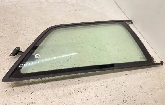 Audi A3 S3 8L Rear side window 8L3847100