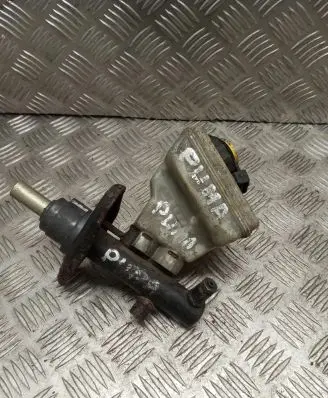 Ford Puma Master brake cylinder 7447106