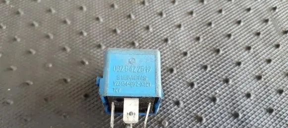 Mercedes-Benz A W168 Other relay 0025422519 V23134-B52-X321
