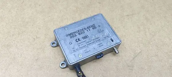 Mercedes-Benz CLK A209 C209 Aerial antenna amplifier 2038201785