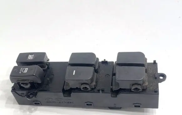 KIA Soul Electric window control switch 935702K000