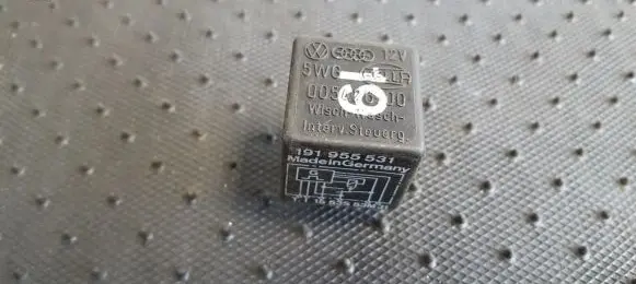 Volkswagen Golf II Other relay 00542600 005426-00
