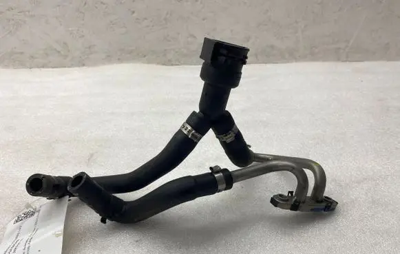 Peugeot 3008 II Engine coolant pipe/hose 9802490180 30559431