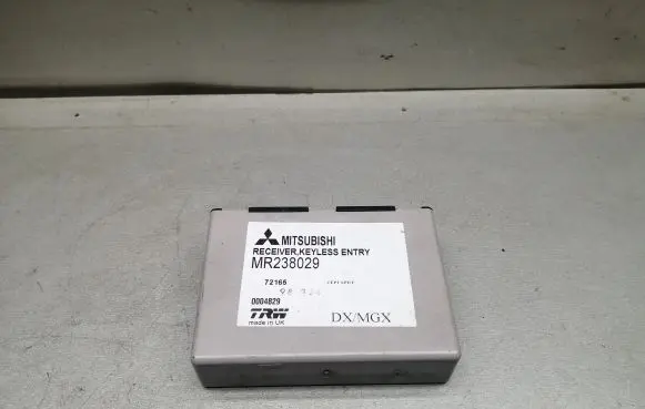 Mitsubishi Carisma Door central lock control unit/module MR238029