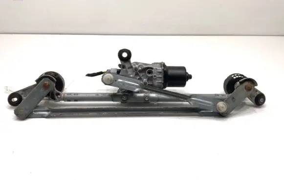 Nissan Qashqai Front wiper linkage and motor C119A