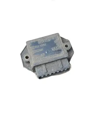 Volkswagen PASSAT B3 Ignition amplifier control unit 211505351E